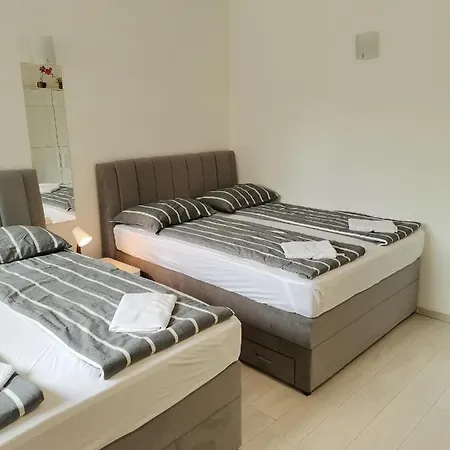 Apartments Petrova170 Zagabria Esterno foto