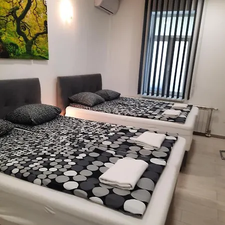 Apartments Petrova170 Zagabria Esterno foto